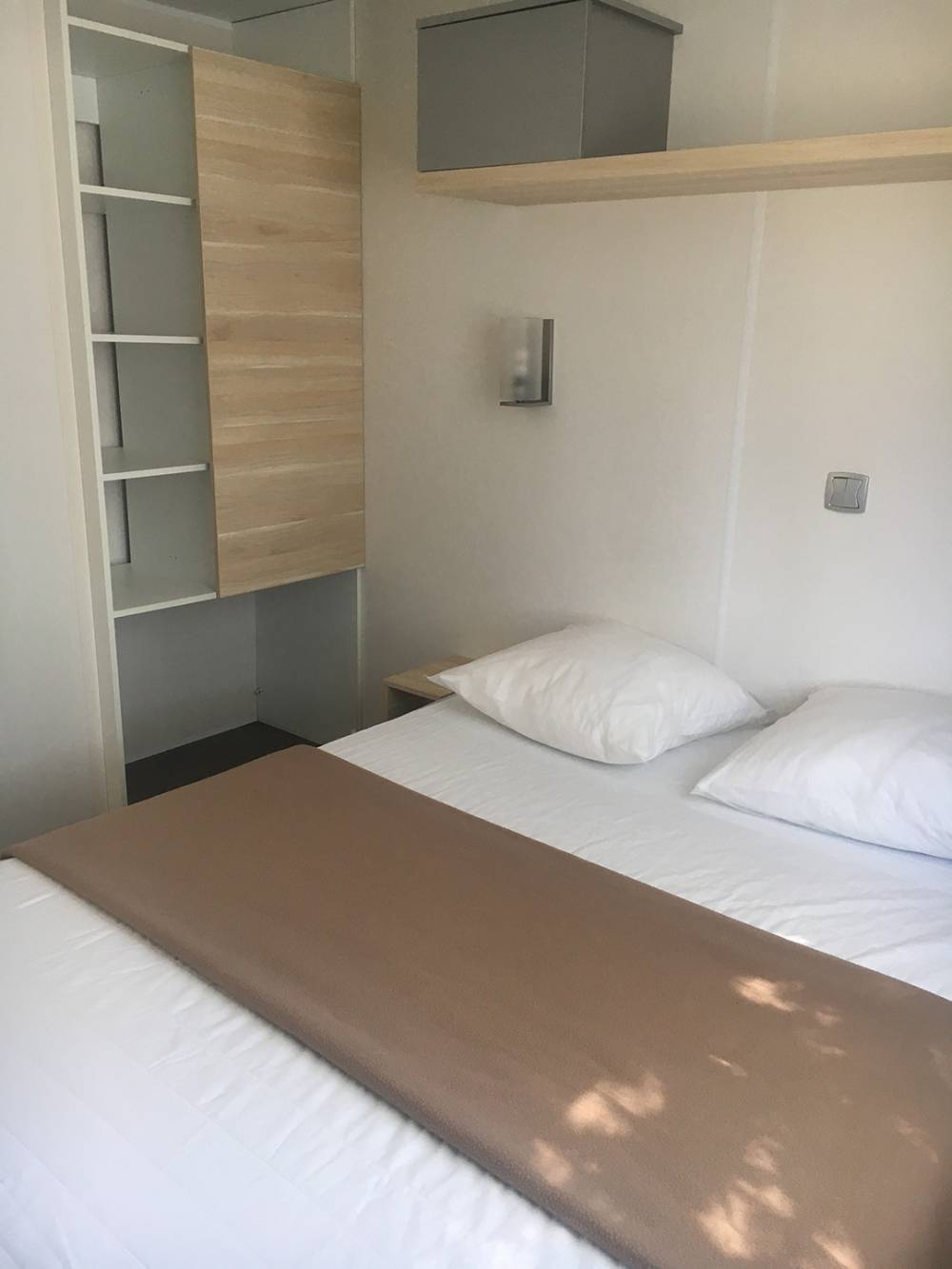 chambre-mobil-home-11