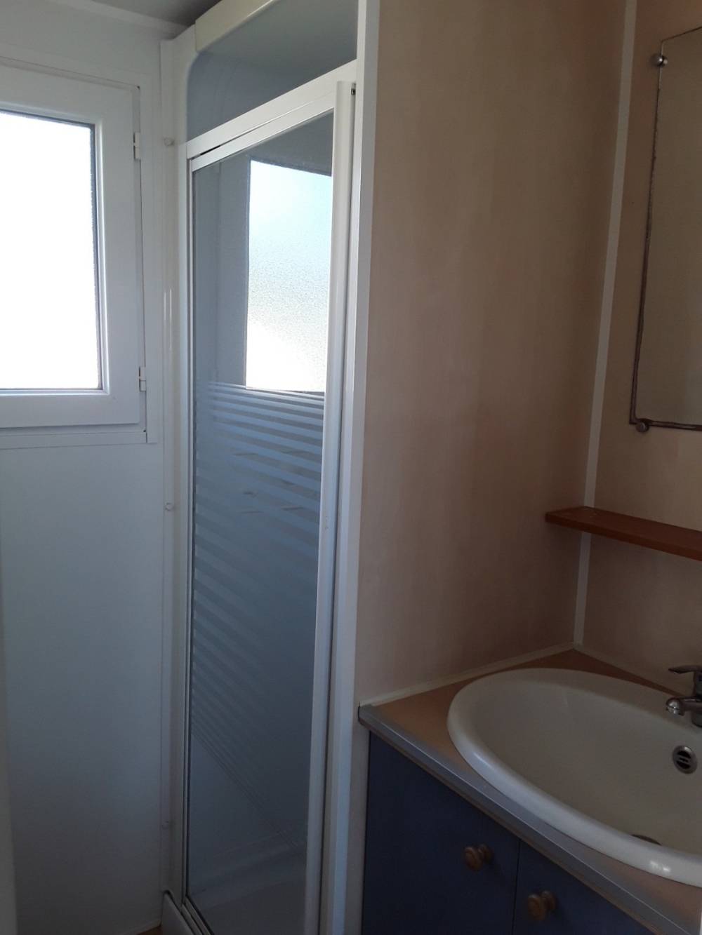 mobil-home-1-salle-de-bain