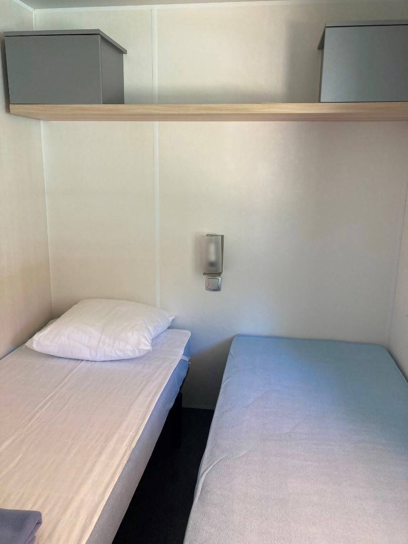 chambre-2-lits-mobil-home-21