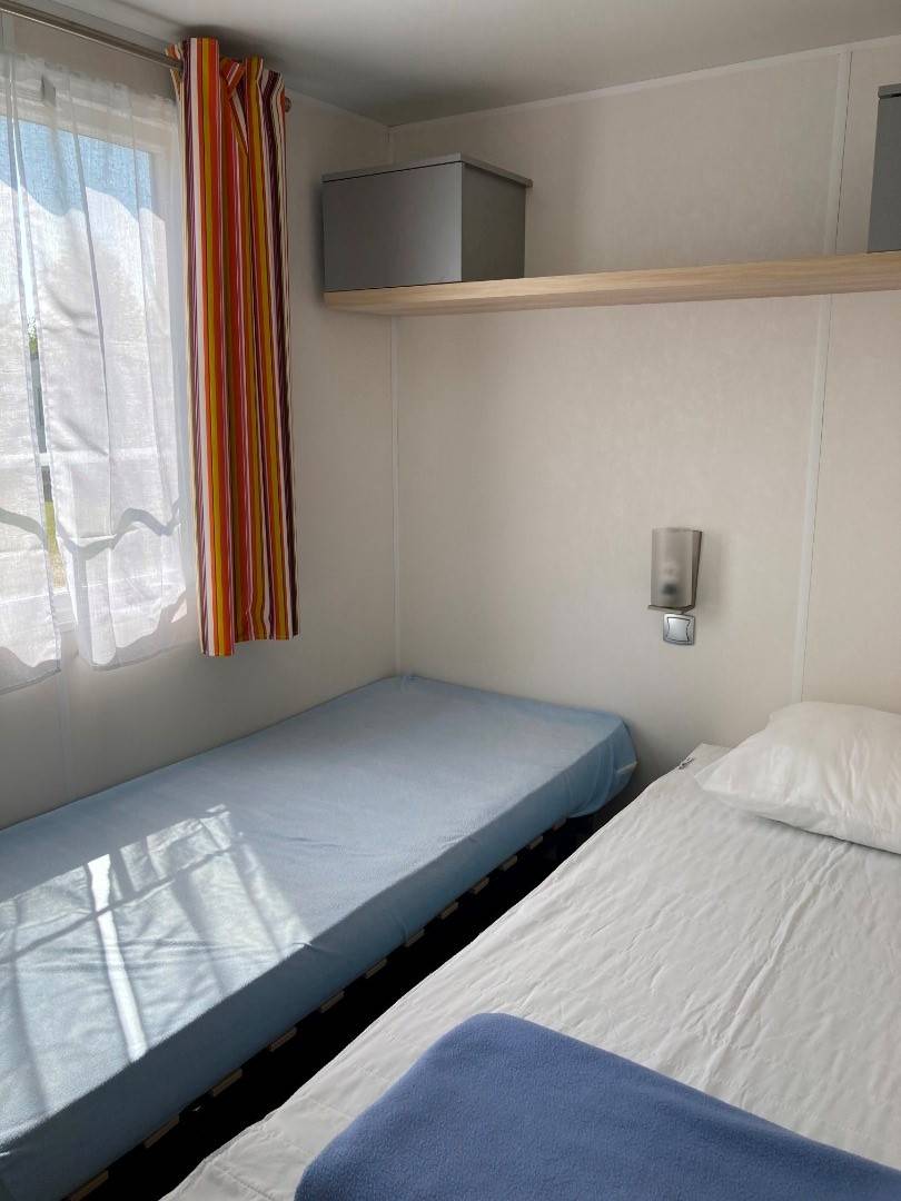 chambre-2-lits-mobil-home-21-2