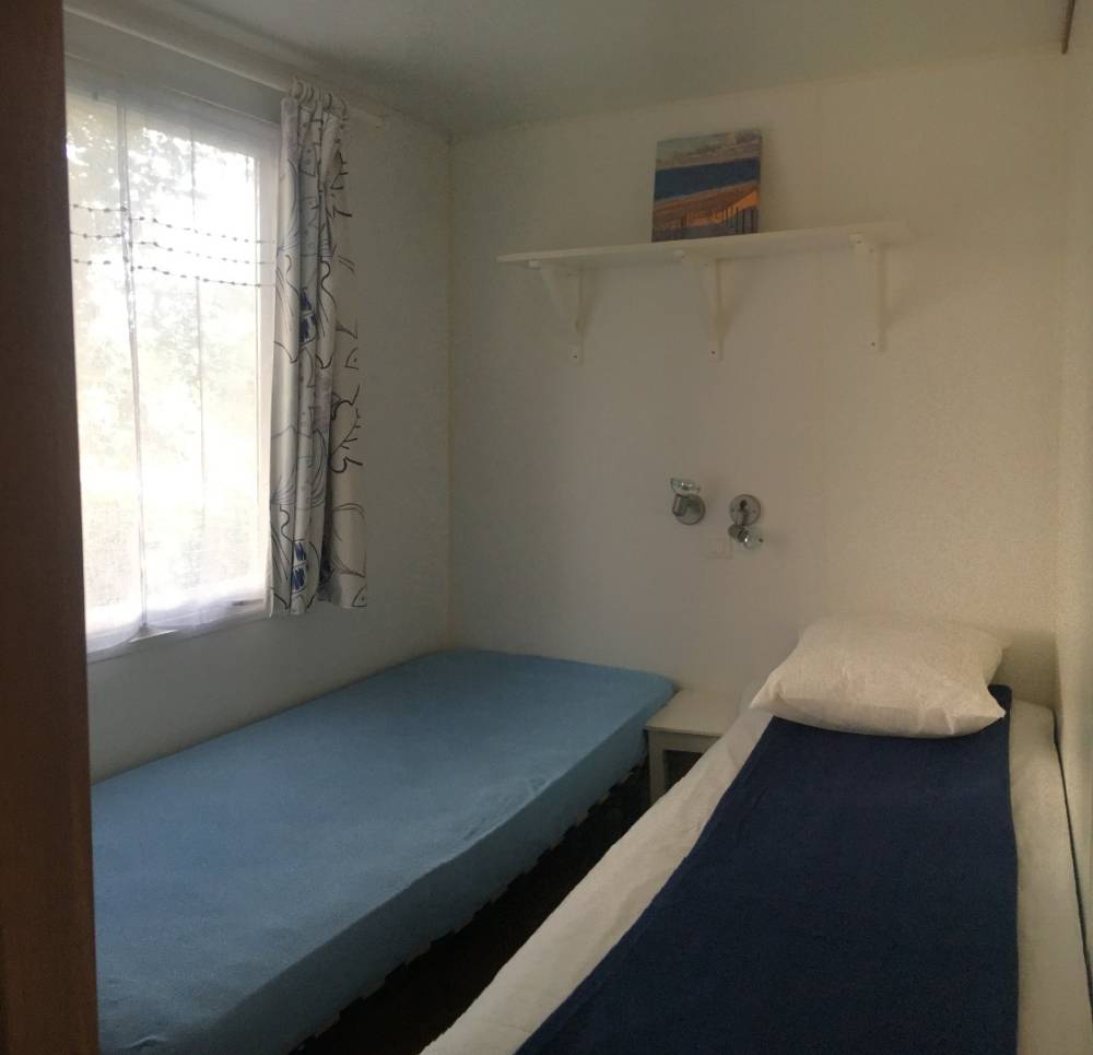 chambre-2-lits-mobil-home-3