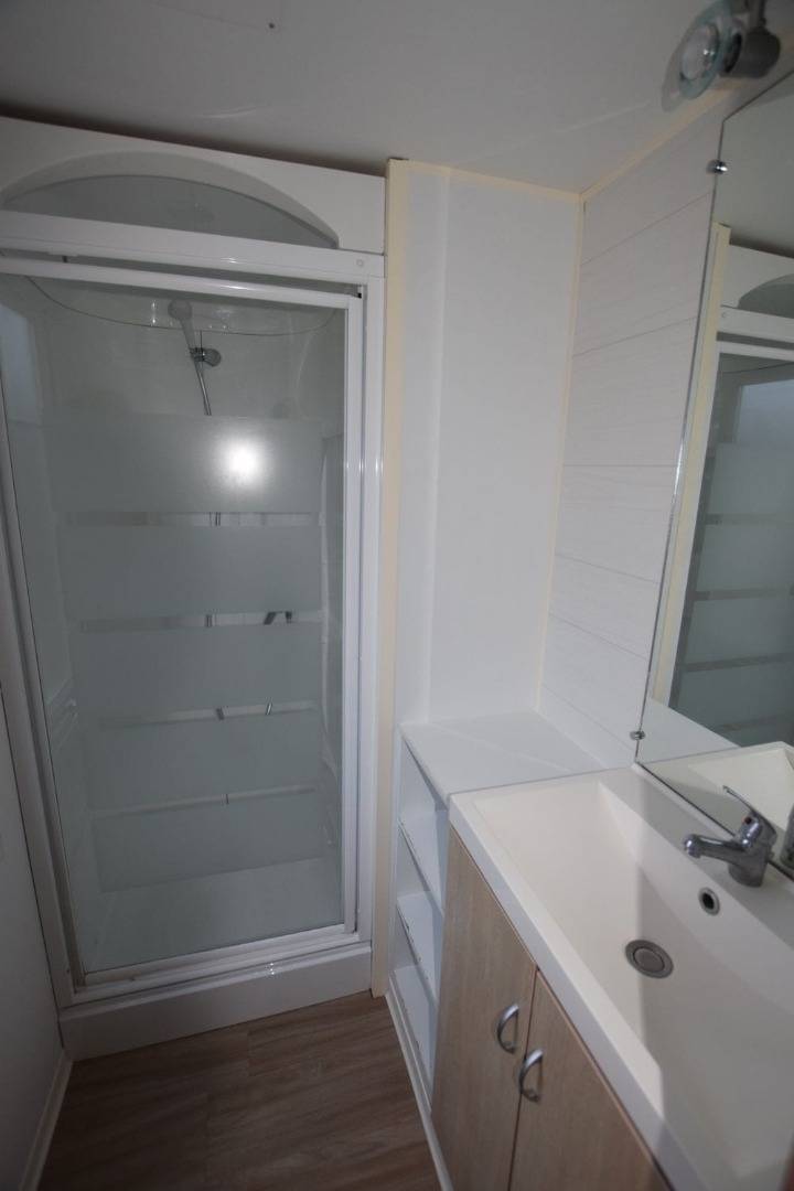 mobil-home-3-salle-de-bain